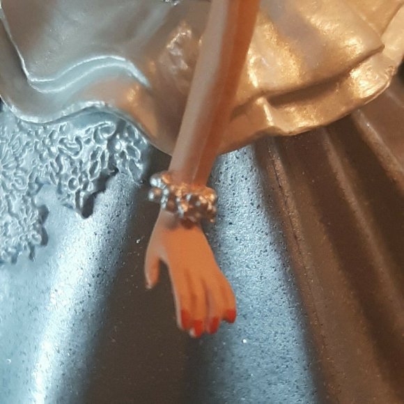 2013 Mattel Barbie Collectors Christmas Ornament Silver Dress in Box - Picture 3 of 12